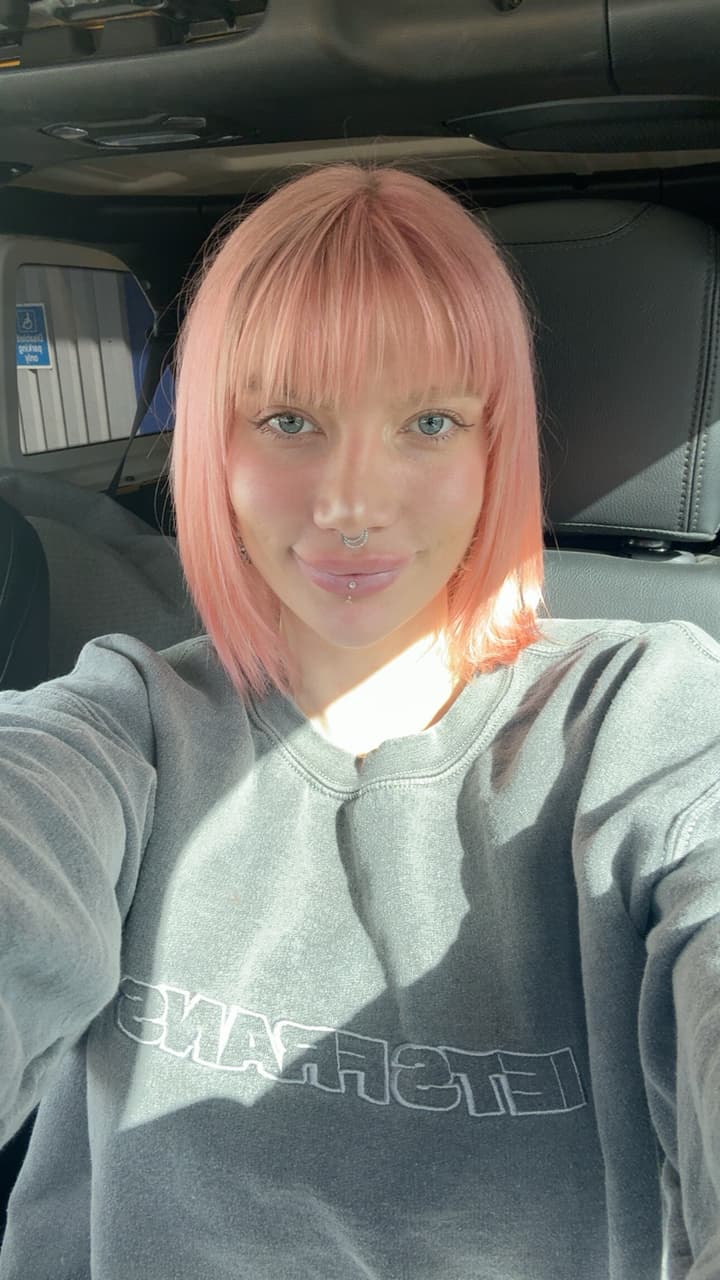 KIRA, DM ME 🥰
