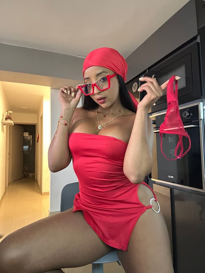 Susy_sintabu